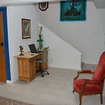 Large 3 Bedroom Near Ruffec *