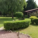 Large 3 Bedroom Near Ruffec *