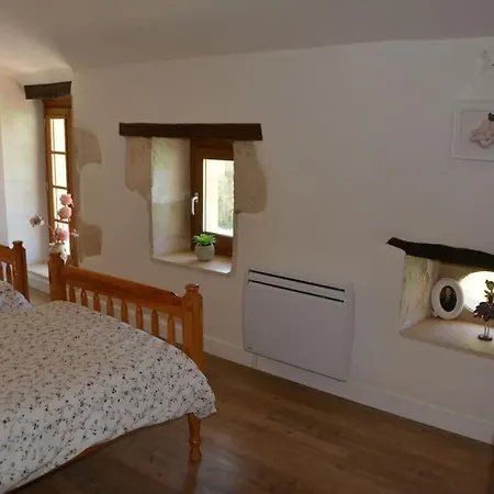 Vakantiehuis Large 3 Bedroom Near Ruffec