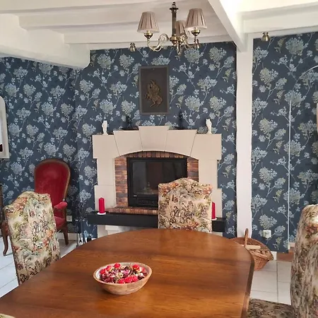 別荘 Large 3 Bedroom Near Ruffec