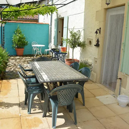 別荘 Large 3 Bedroom Near Ruffec *