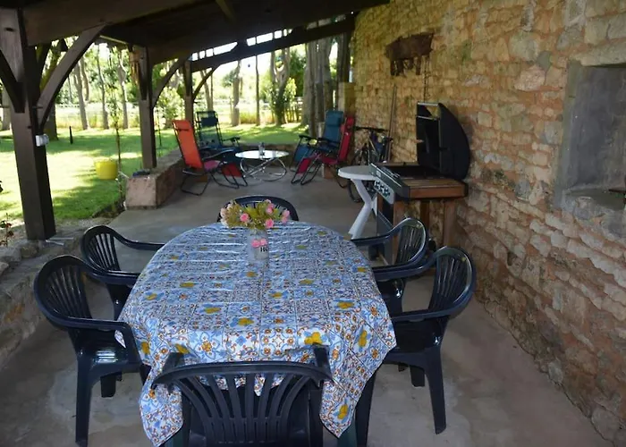 Vakantiehuis Large Near Ruffec Bernac (Charente)