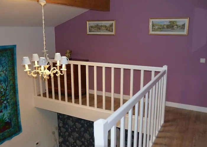 Large Near Ruffec Vakantiehuis Bernac (Charente)